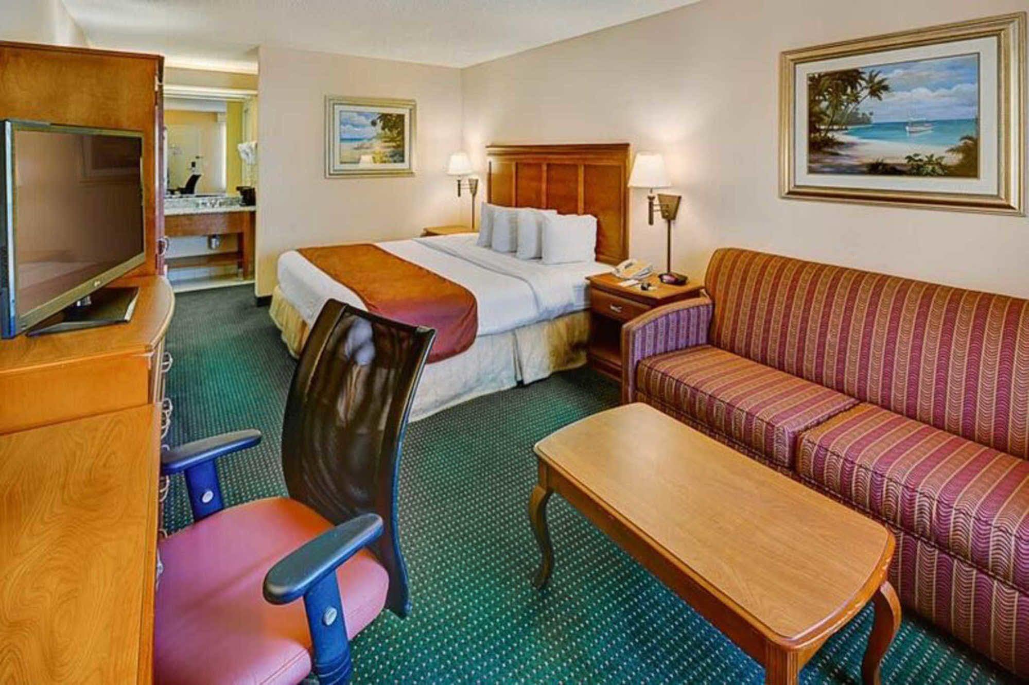 Quality Inn Palm Beach International Airport Вест-Палм-Біч Екстер'єр фото